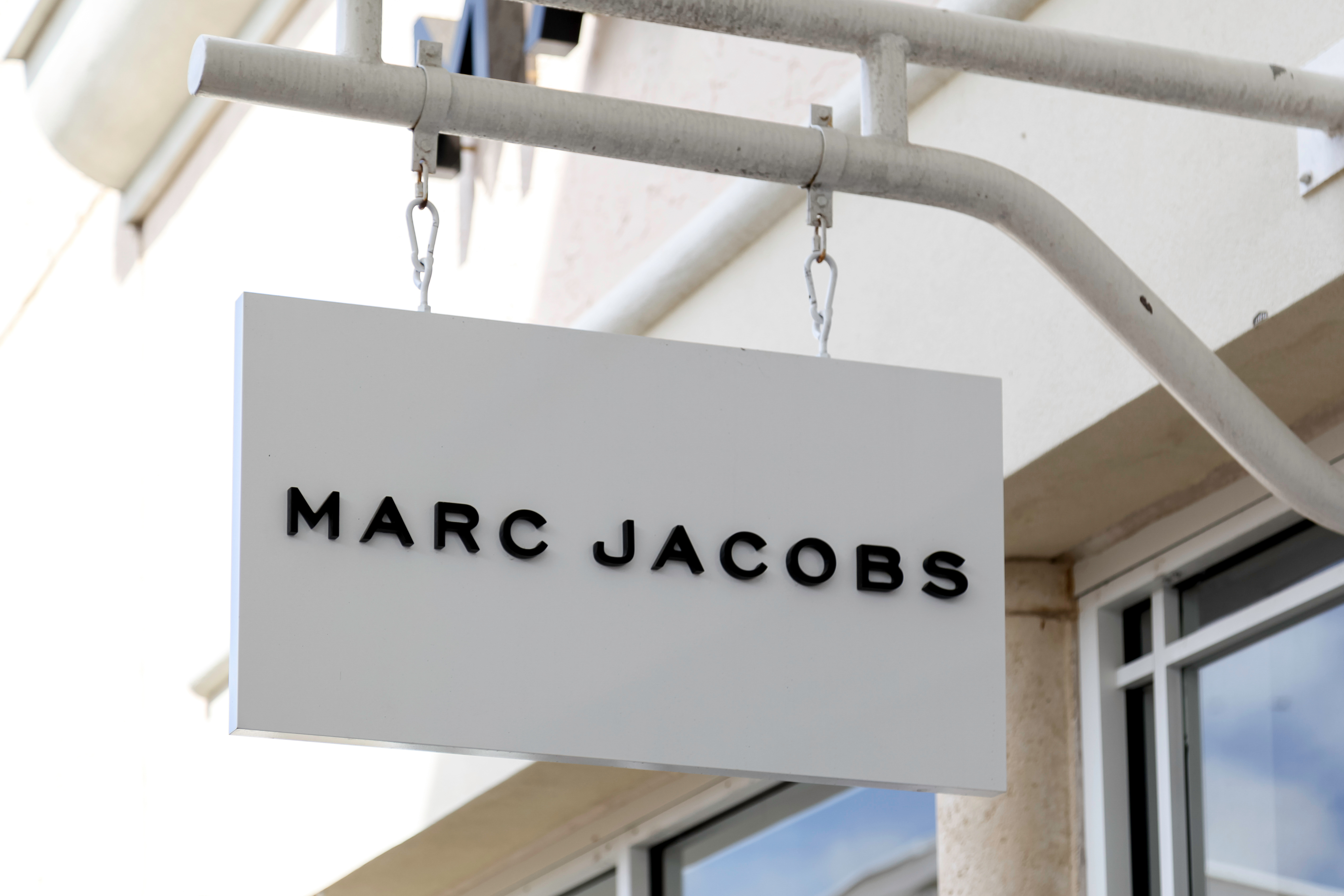 MARC JACOBS